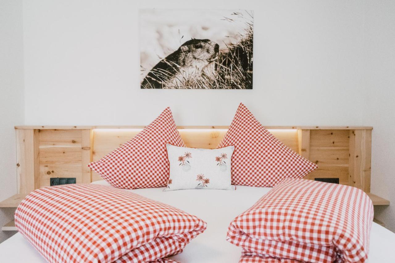Nedererhof - Gemutliche Zimmer Mit GemeinschaftskucheAusserschmirn エクステリア 写真