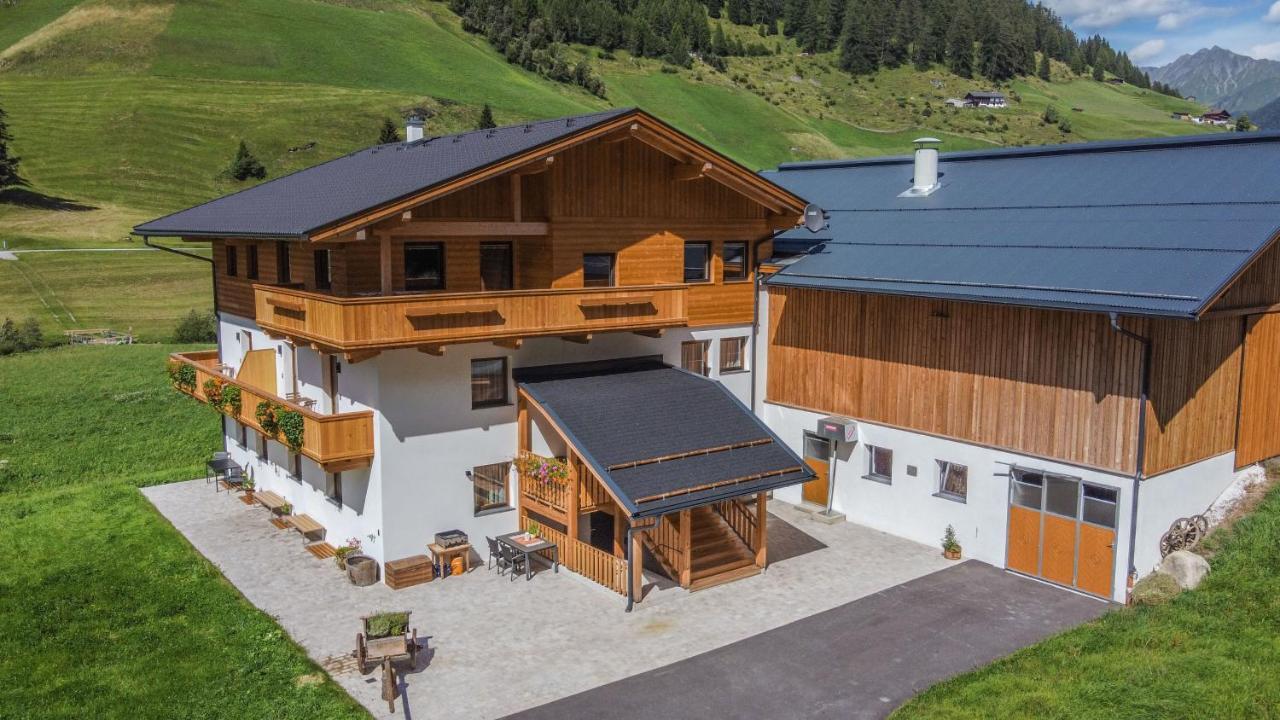Nedererhof - Gemutliche Zimmer Mit GemeinschaftskucheAusserschmirn エクステリア 写真