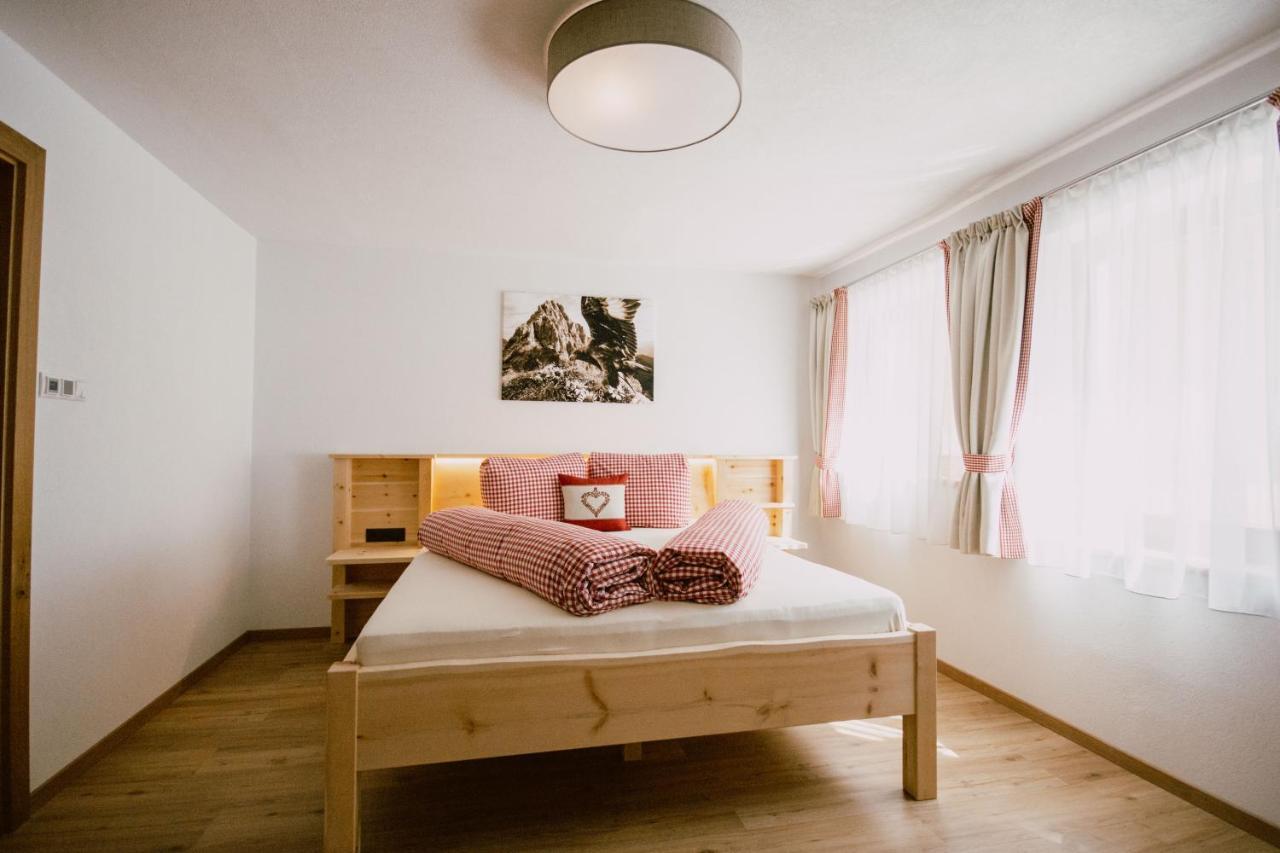Nedererhof - Gemutliche Zimmer Mit GemeinschaftskucheAusserschmirn エクステリア 写真